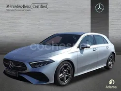 Gris / plateado Usado 2024 Mercedes A200 Berlina | 36.900 € (Un poco caro)