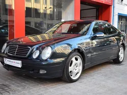 Azul Usado 2001 Mercedes CLK430 Elegance Coupe | 10.990 €