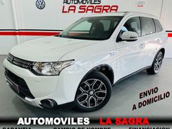Blanco Usado 2015 Mitsubishi Outlander P-HEV Motion SUV | 15.900 € (Precio justo)