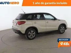 Beige Usado 2022 Suzuki Vitara SUV | 18.666 € (Precio justo)