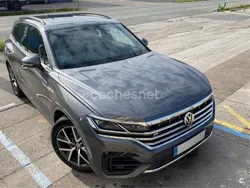 Gris / plata Usado 2019 VW Touareg R-line SUV | 47.000 € (Precio justo)
