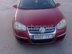Granate Usado 2007 VW Jetta Advance Berlina | 3400 € (Precio justo)