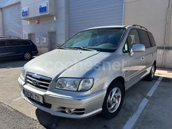 Gris / plata Usado 2004 Hyundai Trajet GLS Monovolumen | 3300 €