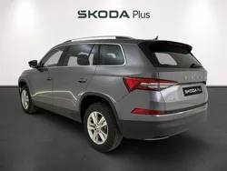 Gris / plateado Usado 2023 Skoda Kodiaq Ambition SUV | 34.100 € (Precio justo)