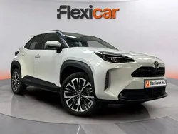 Blanco Usado 2024 Toyota Yaris Hybrid | 23.190 € (Precio justo)