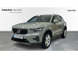 Verde Usado 2024 Volvo XC40 Core SUV | 36.900 € (Un poco caro)