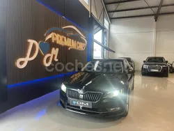 Negro Usado 2019 Skoda Superb Active Familiar | 9999 € (Buen precio)