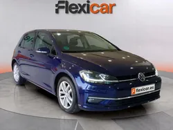 Azul Usado 2019 VW Golf VII Advance Berlina | 17.690 € (Precio justo)