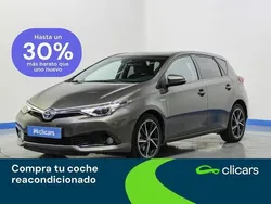 Gris / plata Usado 2017 Toyota Auris Hybrid Berlina | 14.490 € (Precio justo)