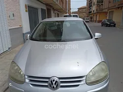 Gris / plata Usado 2005 VW Golf IV Conceptline Berlina | 4500 € (Un poco caro)