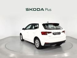 Blanco Usado 2023 Skoda Fabia Ambition Utilitario | 16.400 € (Precio justo)