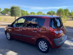 Granate Usado 2007 Renault Scénic II Dynamique Monovolumen | 2490 € (Precio justo)