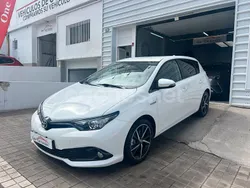 Blanco Usado 2018 Toyota Auris Hybrid Edition Familiar | 15.995 € (Precio justo)