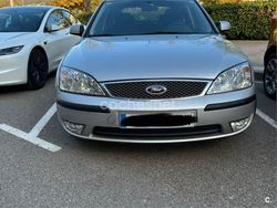 Gris / plata Usado 2004 Ford Mondeo Trend Berlina | 3400 € (Precio justo)
