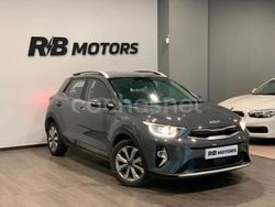 Gris / plata Usado 2023 Kia Stonic SUV | 16.900 € (Buen precio)