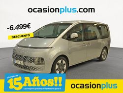 Gris / plata Usado 2022 Hyundai Staria Van | 31.890 € (Un poco caro)