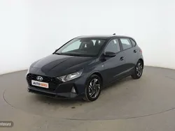 Gris Usado 2023 Hyundai i20 Berlina | 17.799 € (Precio justo)