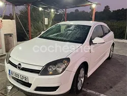 Blanco Usado 2009 Opel Astra GTC Energy Berlina | 2800 € (Buen precio)