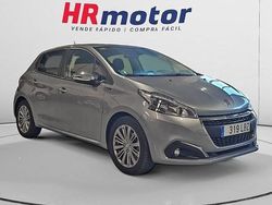 Usado 2019 Peugeot 208 Signature Sky Utilitario | 9990 € (Buen precio)