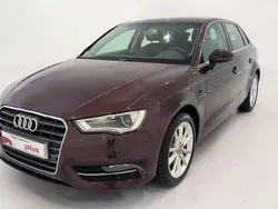 Rojo Usado 2015 Audi A3 Sportback Advanced Utilitario | 17.550 €