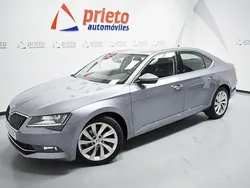 Gris Usado 2019 Skoda Superb Style Berlina | 17.900 € (Precio justo)