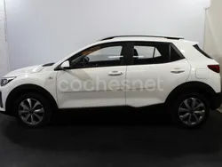 Blanco Usado 2024 Kia Stonic SUV | 16.490 € (Precio justo)