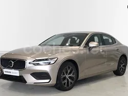 Beige Usado 2024 Volvo S60 Core Berlina | 37.990 € (Precio justo)