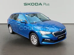 Azul Usado 2023 Skoda Scala Selection Utilitario | 17.590 € (Precio justo)