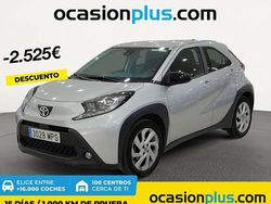 Gris Usado 2024 Toyota Aygo Play Utilitario | 12.955 € (Precio justo)