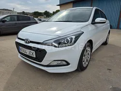 Blanco Usado 2015 Hyundai i20 Berlina | 8500 € (Buen precio)
