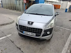 Gris / plata Usado 2012 Peugeot 3008 Style Berlina | 4500 € (Super precio)