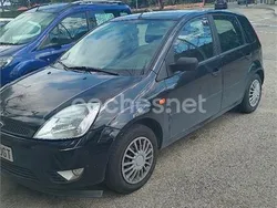 Negro Usado 2005 Ford Fiesta Utilitario | 2790 € (Precio justo)