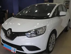 Usado 2017 Renault Scénic IV Life Monovolumen | 13.470 € (Un poco caro)