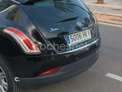 Negro Usado 2012 Lancia Delta Gold Berlina | 6500 €