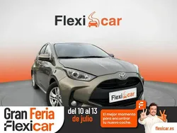 Gris Usado 2022 Toyota Yaris Edition Berlina | 17.590 € (Precio justo)