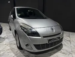 Gris / plata Usado 2009 Renault Grand Scénic III Dynamique Monovolumen | 5490 € (Buen precio)