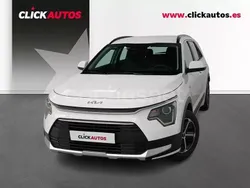 Blanco Usado 2025 Kia Niro SUV | 27.850 € (Un poco caro)