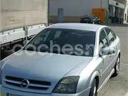 Gris / plata Usado 2003 Opel Vectra GTS Elegance Berlina | 2200 €
