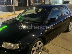 Negro Usado 2001 Audi A3 Attraction Berlina | 2999 € (Un poco caro)