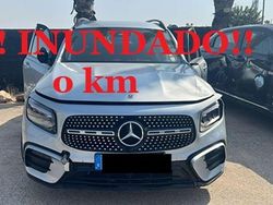 Gris Nuevo 2024 Mercedes GLB200 SUV | 17.500 €