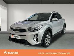Gris Usado 2024 Kia Stonic SUV | 22.290 €