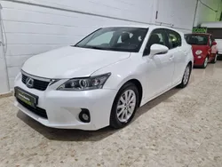 Lexus CT200h