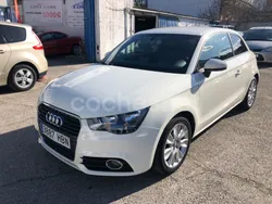 Blanco Usado 2011 Audi A1 Attraction Utilitario | 9600 € (Buen precio)