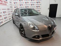 Gris / plata Usado 2016 Alfa Romeo Giulietta Edizione Speciale Utilitario | 10.900 € (Precio justo)