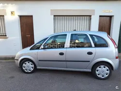 Gris / plata Usado 2004 Opel Meriva Enjoy Monovolumen | 3600 € (Precio justo)
