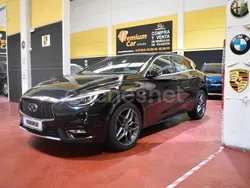 Violeta / lila Usado 2016 Infiniti Q30 Sport Tech Utilitario | 19.490 € (Precio justo)