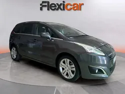 Gris Usado 2015 Peugeot 5008 Access Monovolumen | 8490 € (Un poco caro)