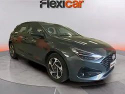 Verde Usado 2024 Hyundai i30 Berlina | 18.990 € (Precio justo)