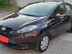 Granate Usado 2009 Ford Fiesta Ambiente Utilitario | 4000 € (Precio justo)
