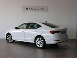 Blanco Nuevo 2025 Skoda Octavia Selection Utilitario | 30.490 € (Super precio)